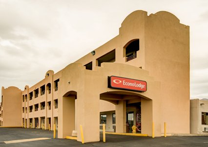 Pet Friendly Econo Lodge East in Albuquerque, New Mexico