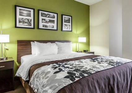 Pet Friendly Sleep Inn & Suites Near I-90 and Ashtabula in Austinburg, Ohio