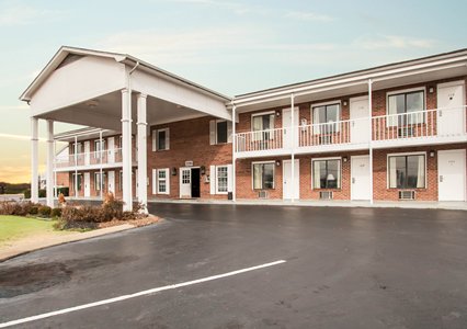 Pet Friendly Rodeway Inn in Jackson, Tennessee