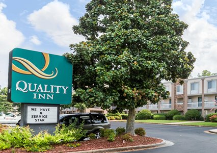 Pet Friendly Quality Inn Atlanta Northlake in Atlanta, Georgia