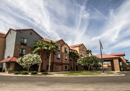 Pet Friendly Comfort Suites in Goodyear, Arizona