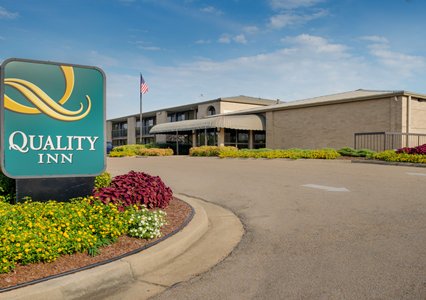 Pet Friendly Quality Inn in Columbus, Mississippi