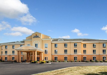 Pet Friendly Comfort Inn & Suites in Carneys Point, New Jersey