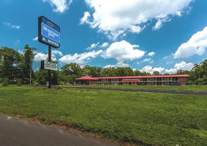 Pet Friendly Red Carpet Inn & Suites Hammonton West / Winslow Township in Hammonton, New Jersey