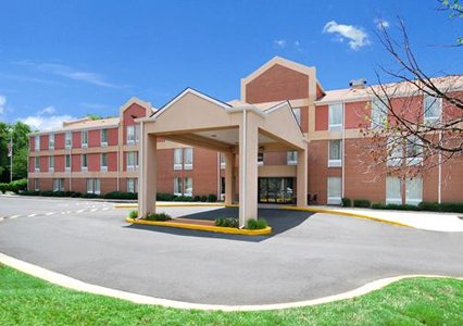 Pet Friendly Comfort Inn at Joint Base Andrews in Clinton, Maryland