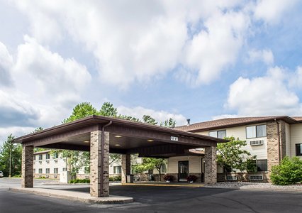 Pet Friendly Quality Inn in Minocqua, Wisconsin