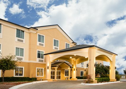 Pet Friendly Comfort Suites in San Angelo, Texas