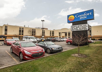 Pet Friendly Comfort Inn O'Hare - Convention Center in Des Plaines, Illinois