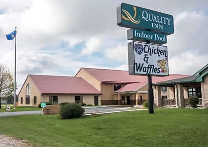 Pet Friendly Quality Inn Sturtevant - Racine in Sturtevant, Wisconsin