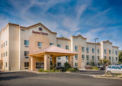 Pet Friendly Comfort Suites Beale Air Force Base Area in Marysville, California