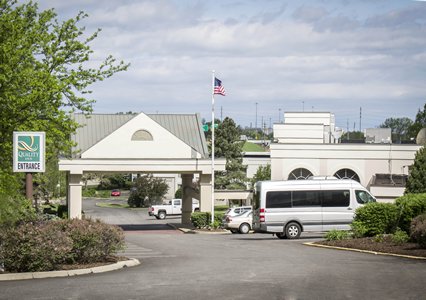 Pet Friendly Econo Lodge Wickliffe - Cleveland East in Wickliffe, Ohio