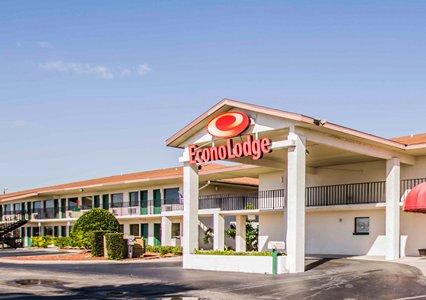 Pet Friendly Econo Lodge Sebring in Avon Park, Florida