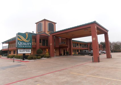 Pet Friendly Quality Inn & Suites Garland - East Dallas in Garland, Texas