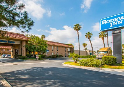 Pet Friendly Rodeway Inn in Riverside, California