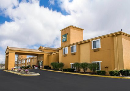 Pet Friendly Quality Inn Brunswick Cleveland South in Brunswick, Ohio