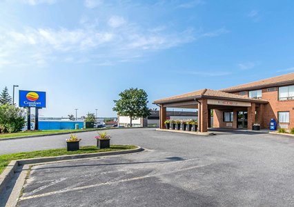 Pet Friendly Comfort Inn East in Sudbury, Ontario