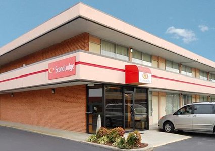 Pet Friendly Econo Lodge in Elizabeth City, North Carolina