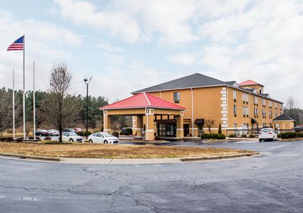 Pet Friendly Comfort Inn & Suites in Oxford, North Carolina