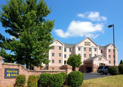 Pet Friendly MainStay Suites Airport in Roanoke, Virginia