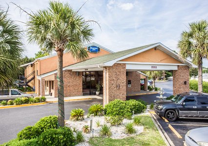 Pet Friendly Rodeway Inn in North Charleston, South Carolina