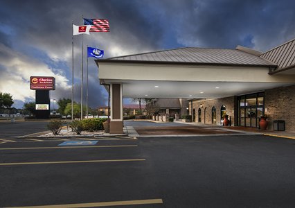 Pet Friendly Rodeway Inn and Suites and Conference Center in Monroe, Louisiana