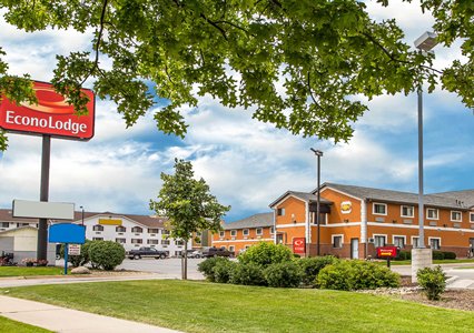 Pet Friendly Econo Lodge in Cedar Rapids, Iowa