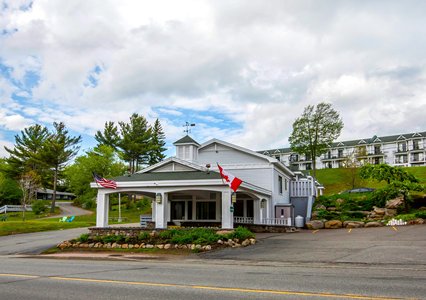 Pet Friendly Quality Inn on Lake Placid in Lake Placid, New York