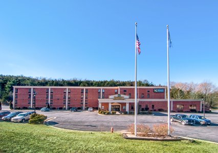 Pet Friendly Quality Inn & Suites in Lexington, Virginia