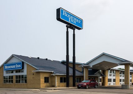 Pet Friendly Rodeway Inn in Fargo, North Dakota