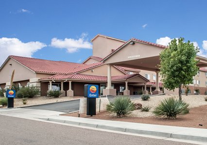 Pet Friendly Comfort Inn & Suites in Lordsburg, New Mexico
