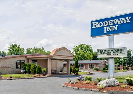 Pet Friendly Rodeway Inn in Carlisle, Pennsylvania