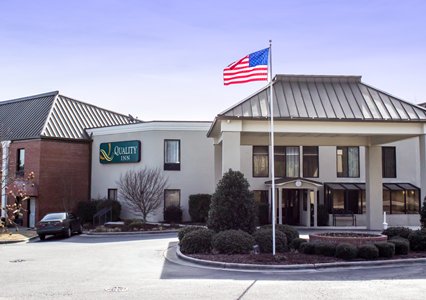 Pet Friendly Quality Inn & Suites in Wilson, North Carolina