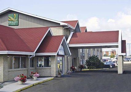 Pet Friendly Quality Inn West Edmonton in Edmonton, Alberta