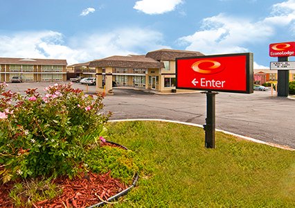 Pet Friendly Econo Lodge in Rolla, Missouri