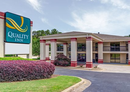 Pet Friendly Quality Inn in Stone Mountain, Georgia