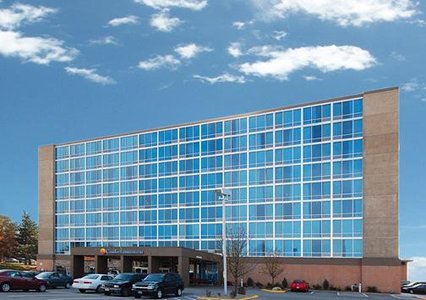 Pet Friendly Comfort Inn & Suites Omaha Central in Omaha, Nebraska