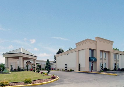 Pet Friendly Quality Inn And Conference Center in Fremont, Ohio