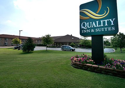 Pet Friendly Quality Inn & Suites Sun Prairie Madison East in Sun Prairie, Wisconsin