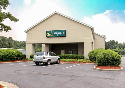 Pet Friendly Quality Inn in Warsaw, Virginia