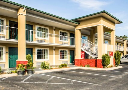 Pet Friendly Econo Lodge in Monticello, Florida