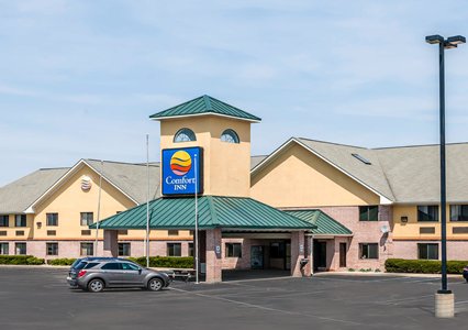 Pet Friendly Quality Inn & Suites in Lebanon, Indiana