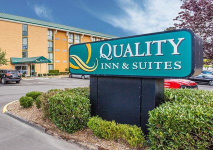 Pet Friendly Quality Inn & Suites in Everett, Washington