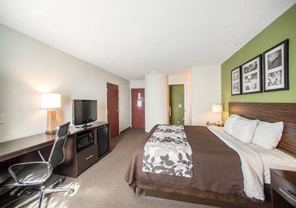 Pet Friendly Sleep Inn in Decatur, Illinois