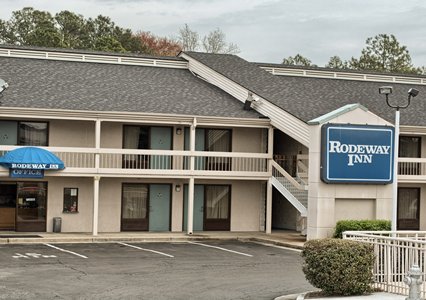 Pet Friendly Rodeway Inn in Richmond, Virginia