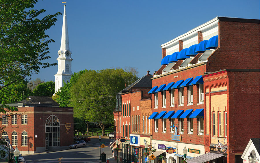 Pet Friendly Lord Camden Inn in Camden, Maine