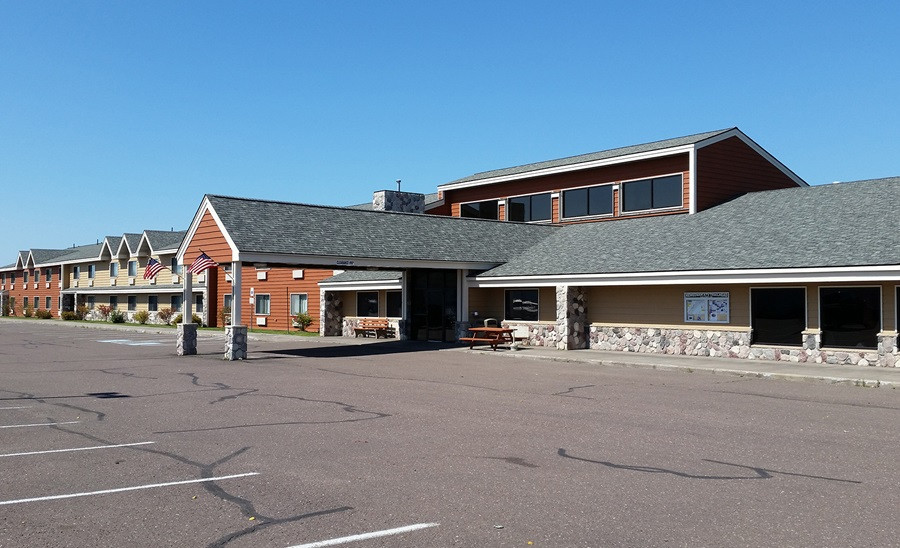 Pet Friendly Americinn Lodge & Suites in Calumet, Michigan