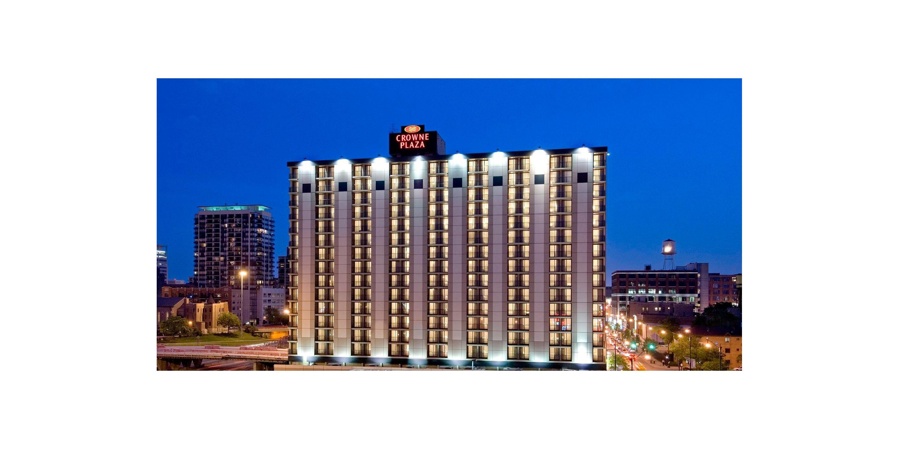 Pet Friendly Crowne Plaza Chicago West Loop in Chicago, Illinois