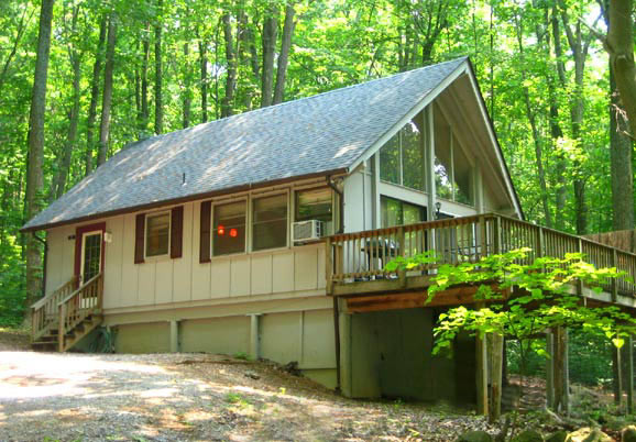 Pet Friendly Hot Tub Heaven Cabins in Front Royal, Virginia
