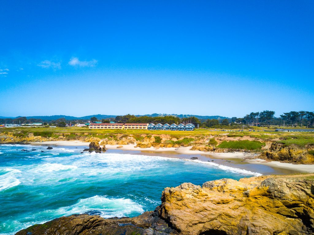 Pet Friendly Surf & Sand Lodge in Fort Bragg, California
