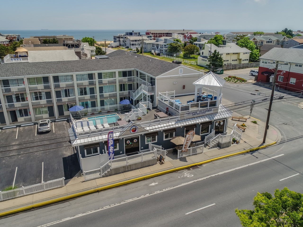 Pet Friendly  Atlantic Oceanside Resort in Dewey Beach, Delaware